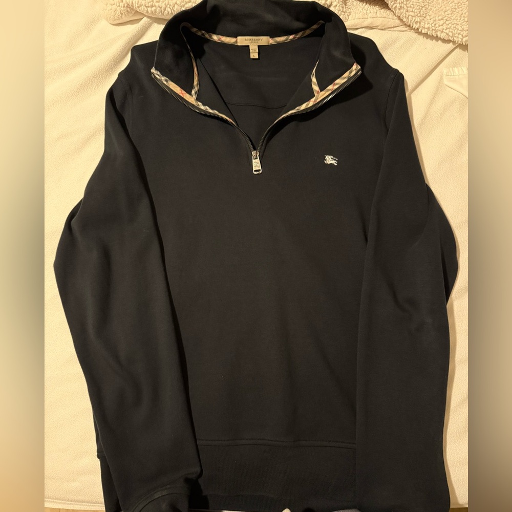 Men's Burberry 1/4 zip sweater (size Large)